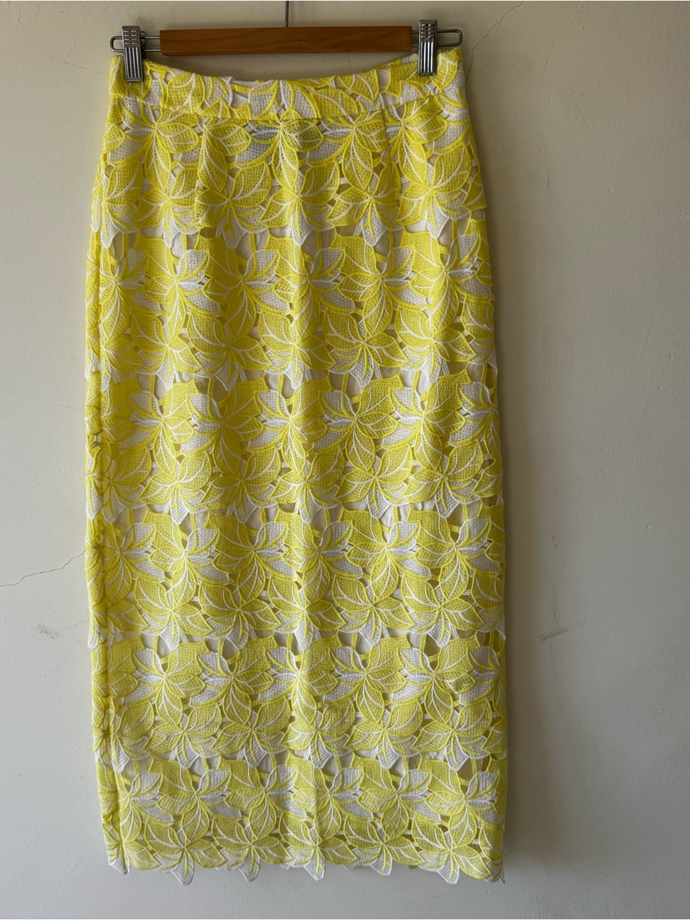 NWT Anthropologie Sunday’s in Brooklyn buttercup Yellow Floral Lace Pencil Skirt